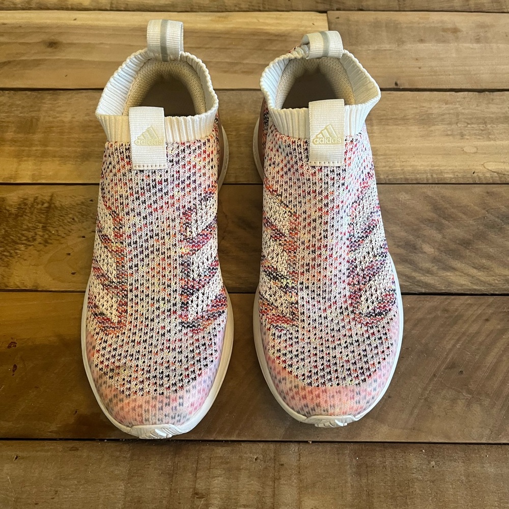 Adidas Cloudfoam. Multi colored. Size 5.